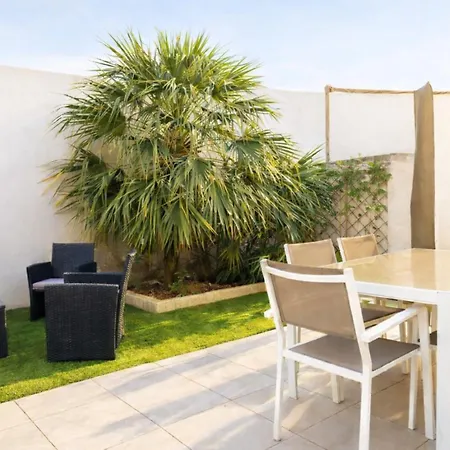 Cozy Cocoon Of With Terrace And Garden Appartamento La Rochelle (Charente-Maritime)